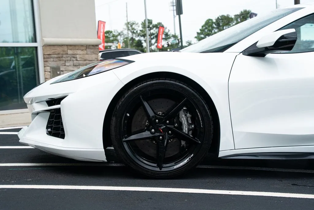 Chevrolet Corvette photo 25