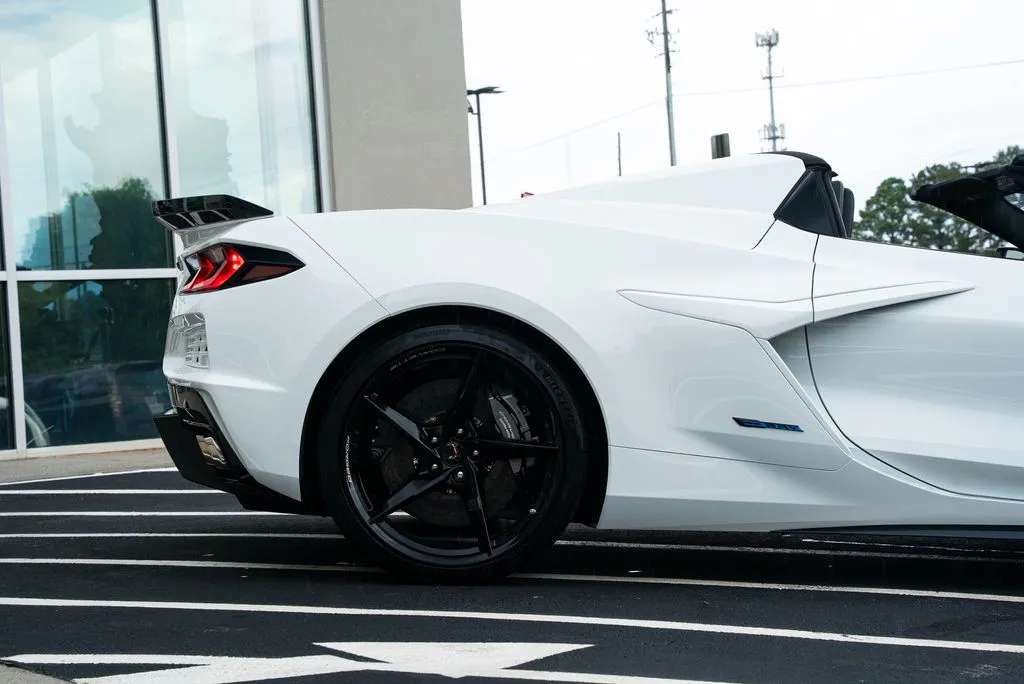 Chevrolet Corvette photo 13