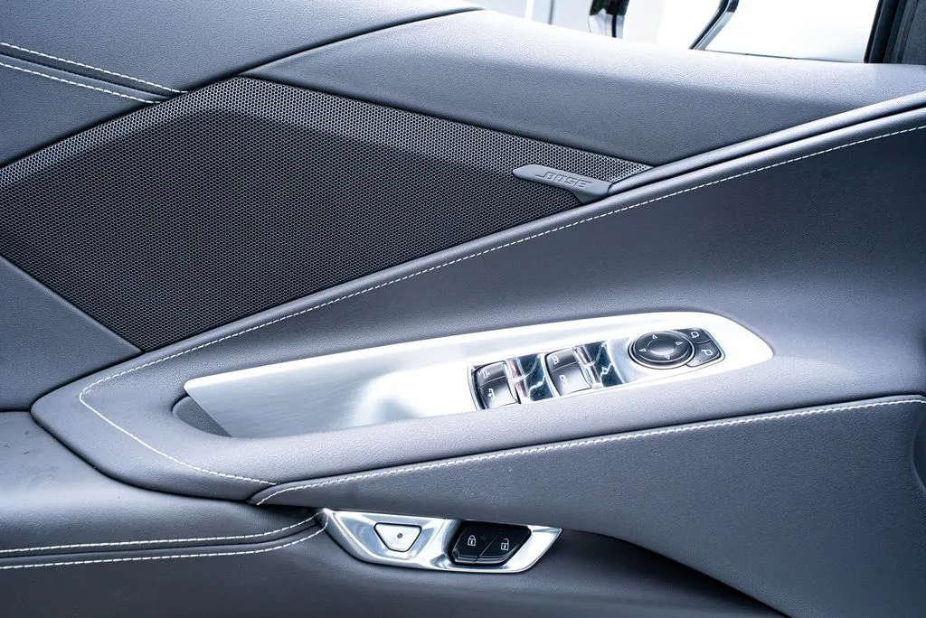 Chevrolet Corvette photo 31