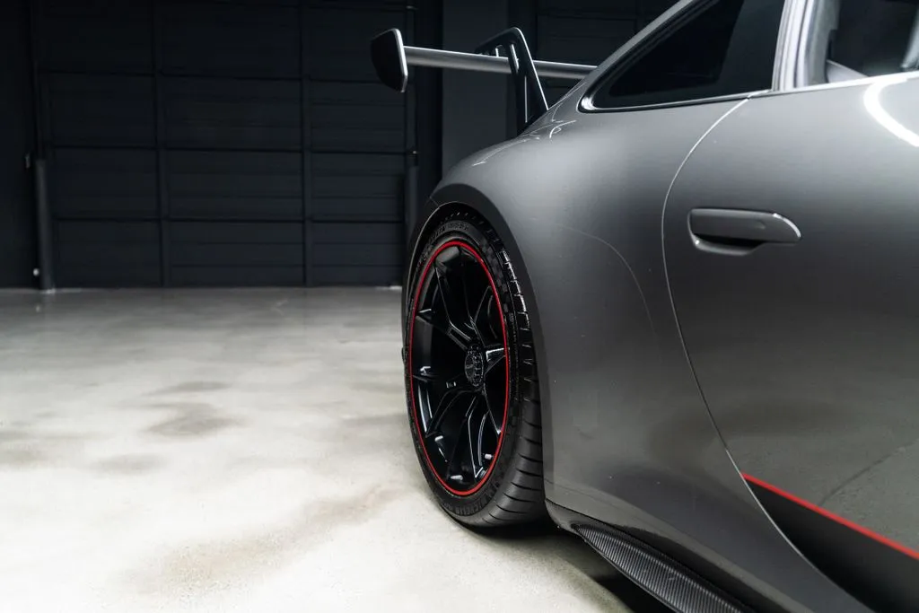 Porsche 911 photo 17