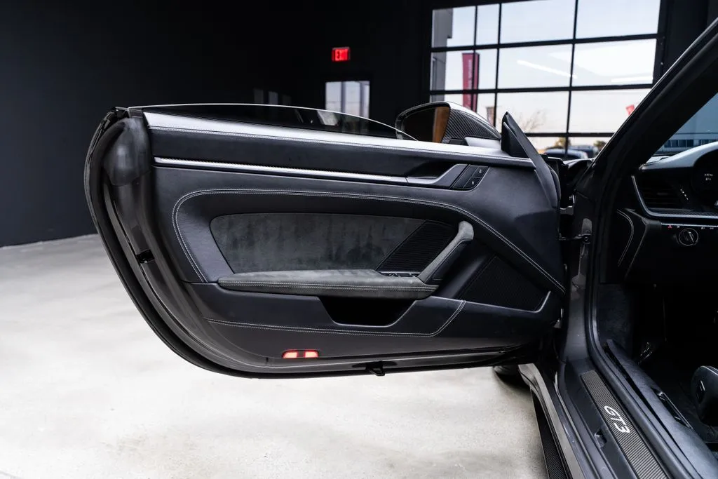 Porsche 911 photo 31