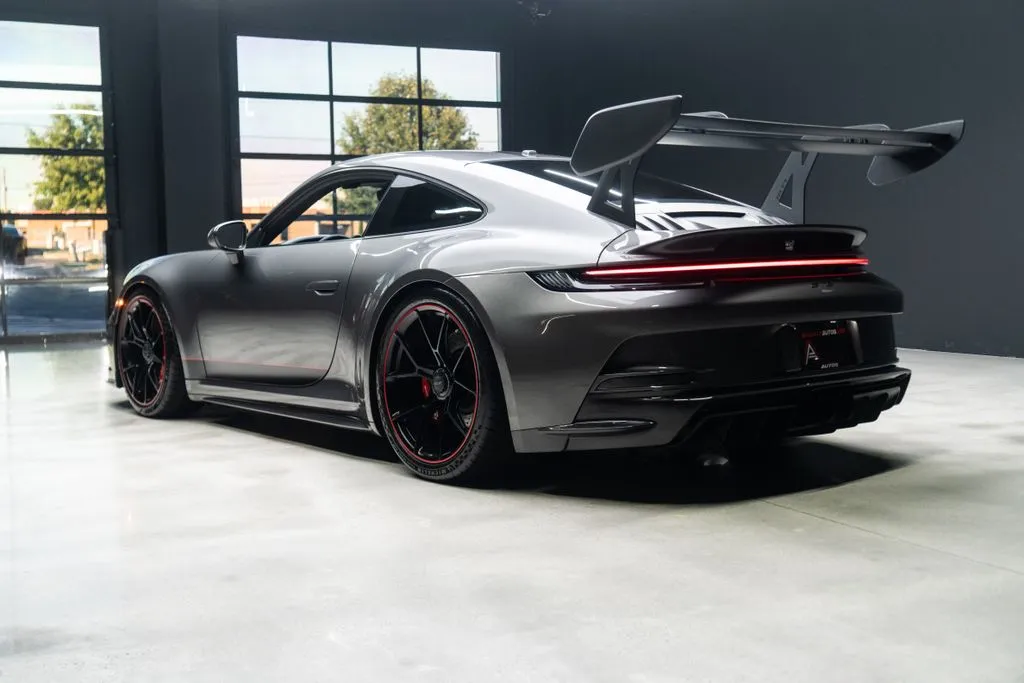 Porsche 911 photo 24
