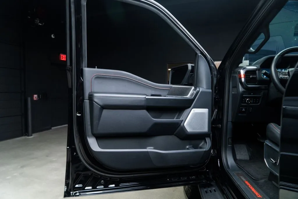 Ford F-150 photo 28