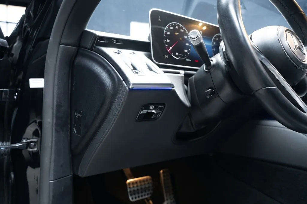 Mercedes-Benz S-Class photo 29