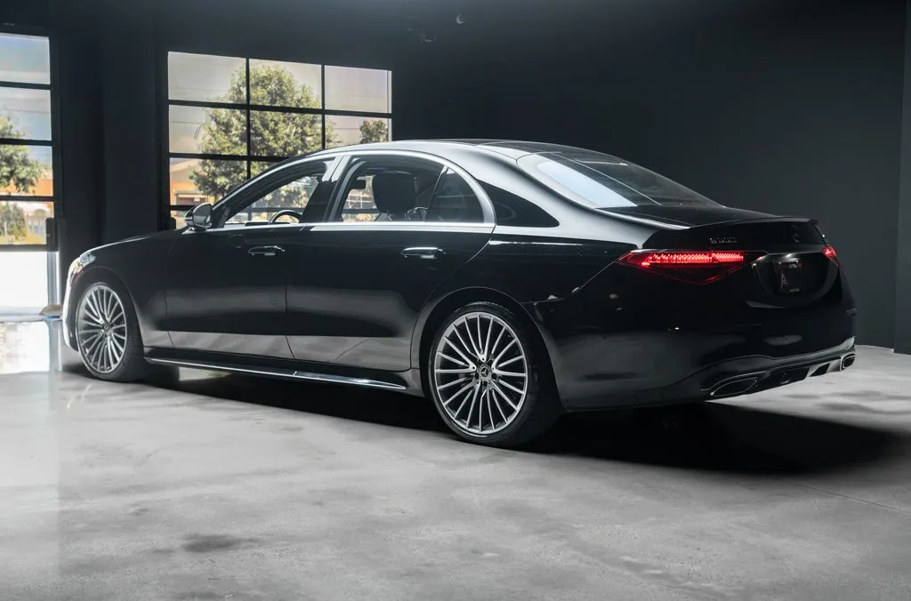 Mercedes-Benz S-Class photo 20