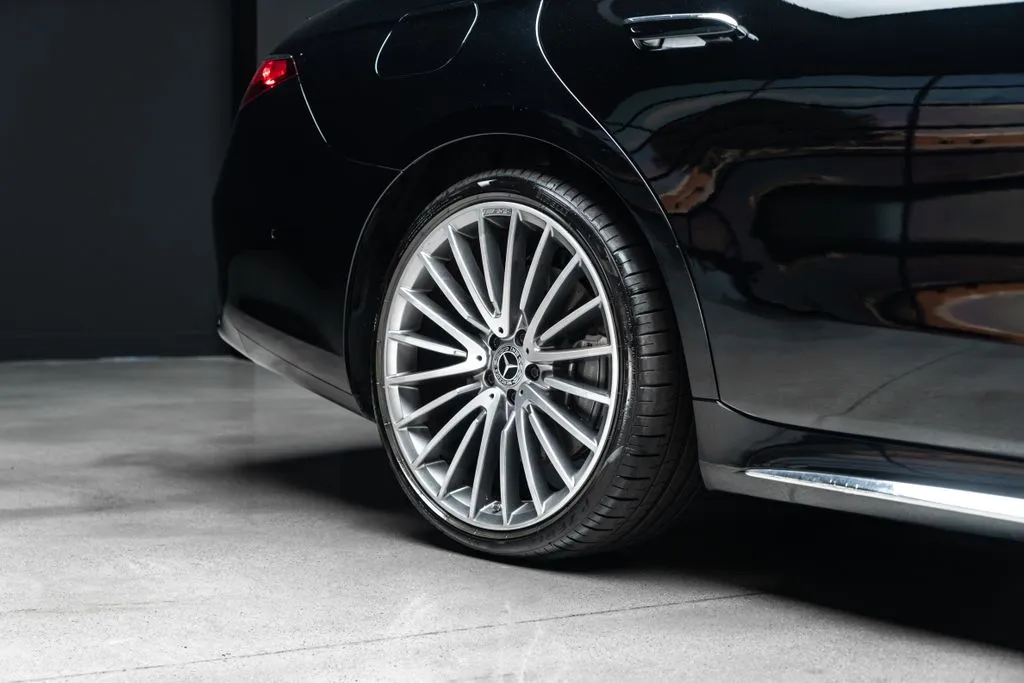 Mercedes-Benz S-Class photo 13
