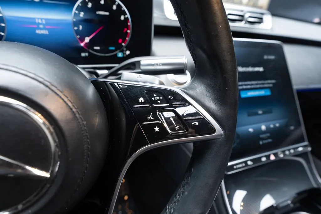 Mercedes-Benz S-Class photo 31
