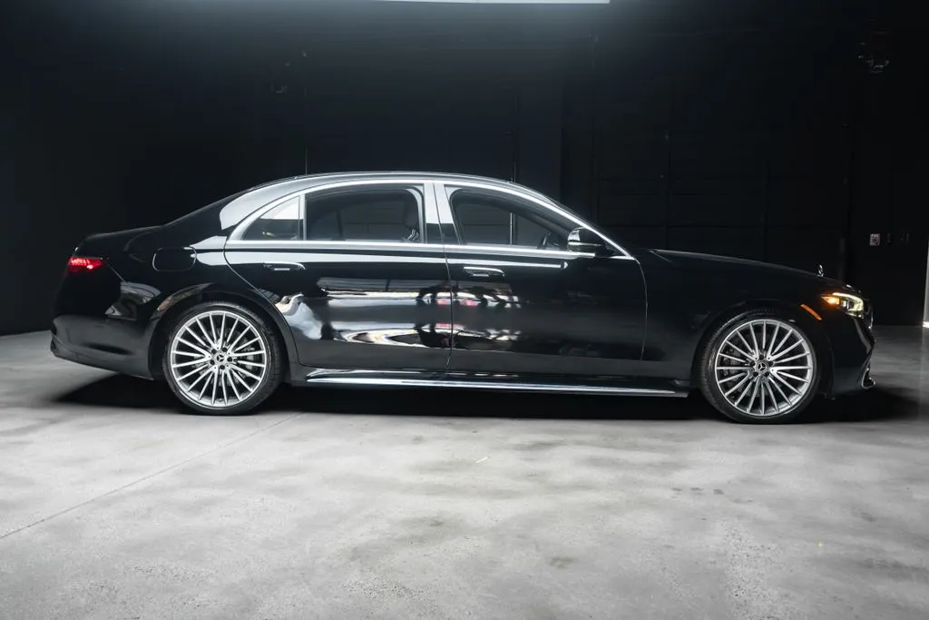 Mercedes-Benz S-Class photo 12