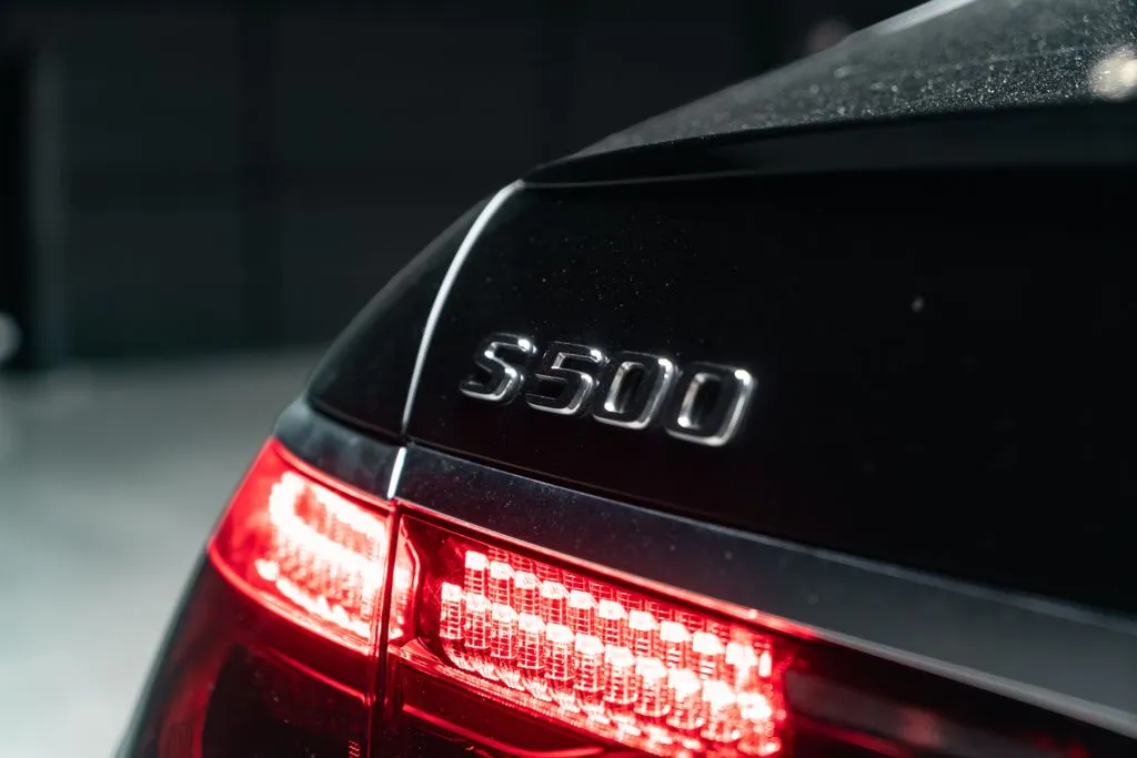 Mercedes-Benz S-Class photo 17
