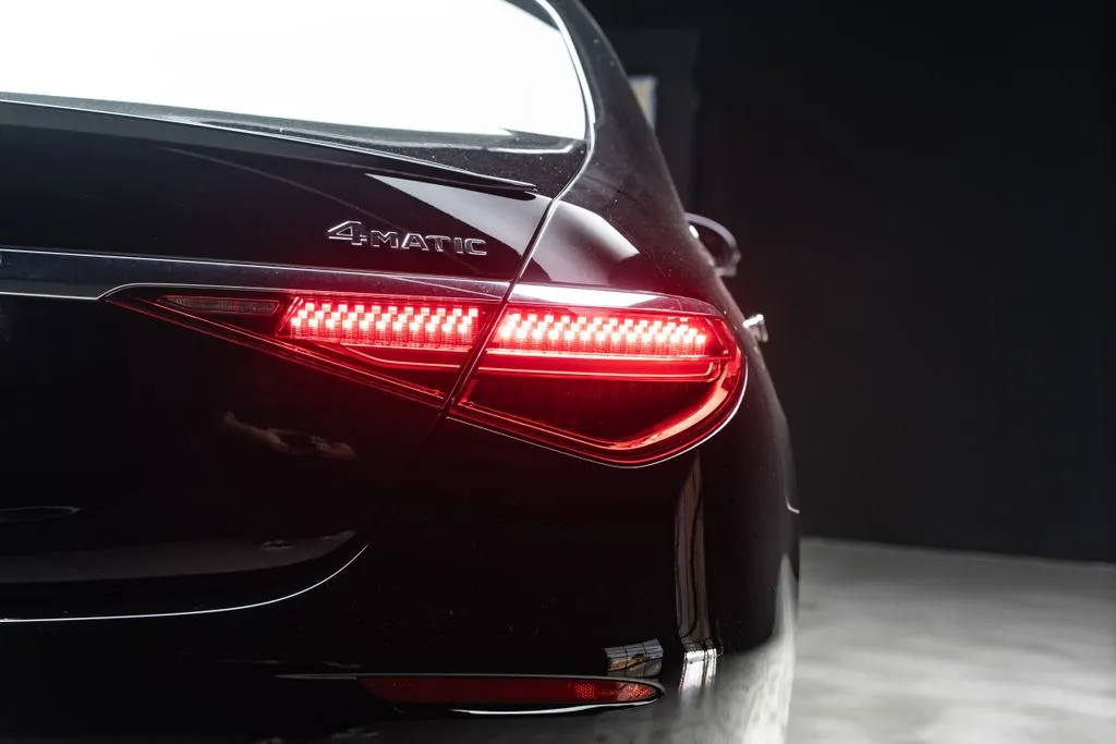 Mercedes-Benz S-Class photo 15