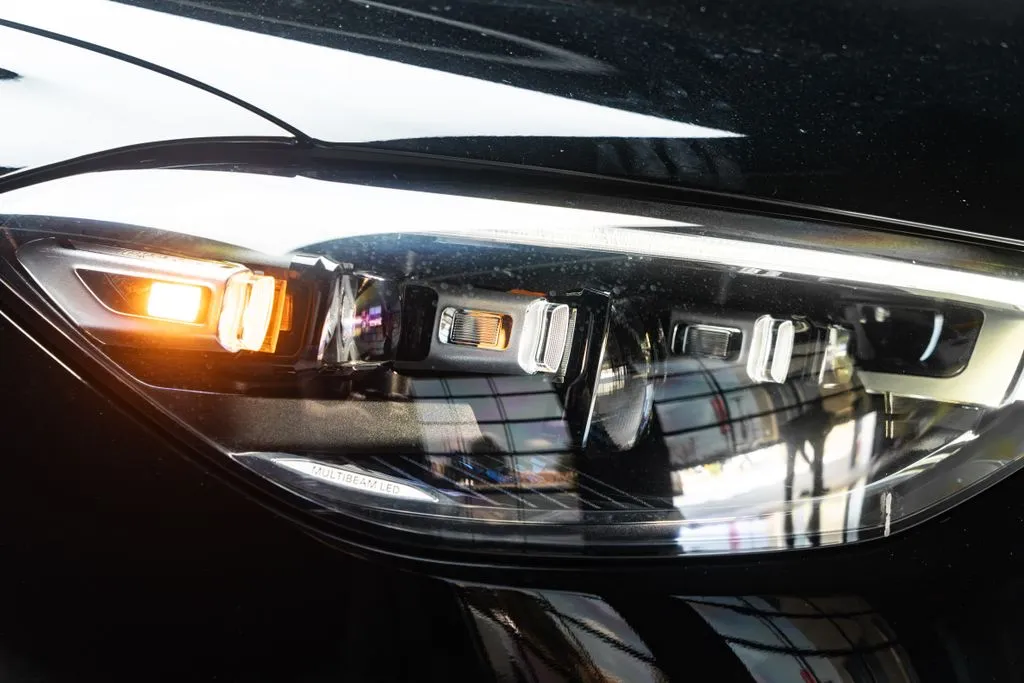 Mercedes-Benz S-Class photo 11