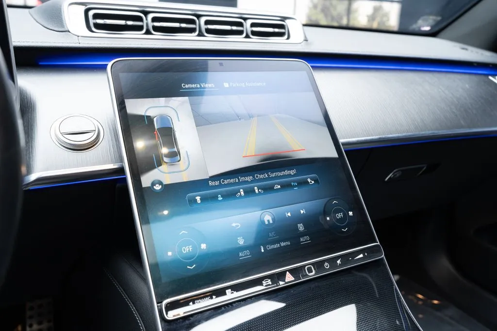 Mercedes-Benz S-Class photo 38