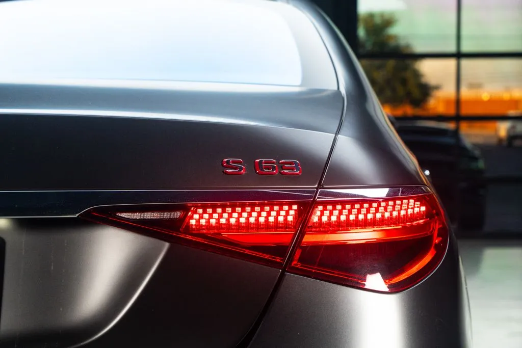 Mercedes-Benz S-Class photo 14