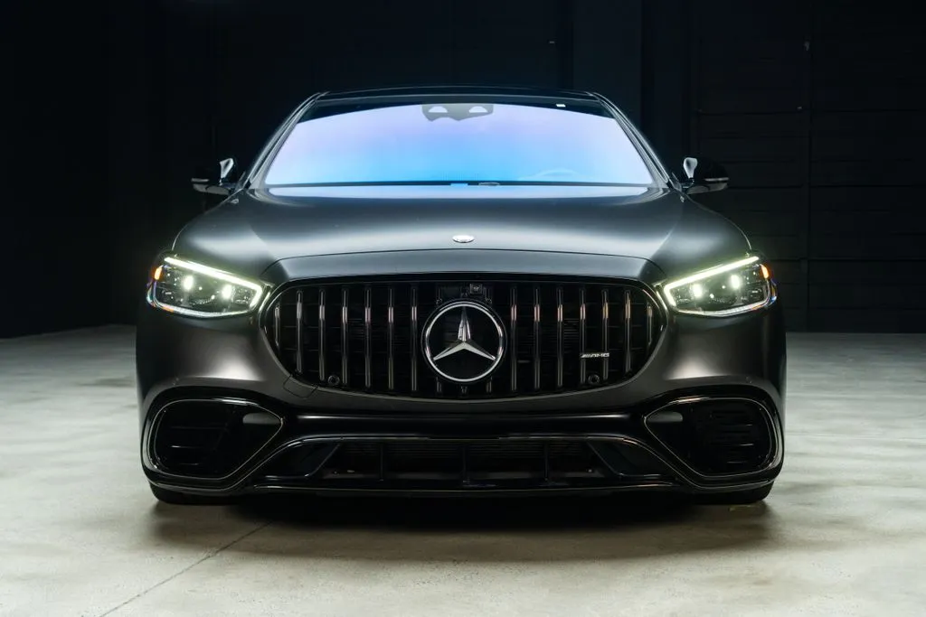 Mercedes-Benz S-Class photo 3