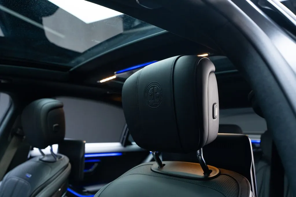 Mercedes-Benz S-Class photo 25