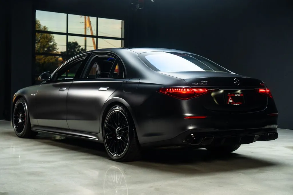 Mercedes-Benz S-Class photo 18