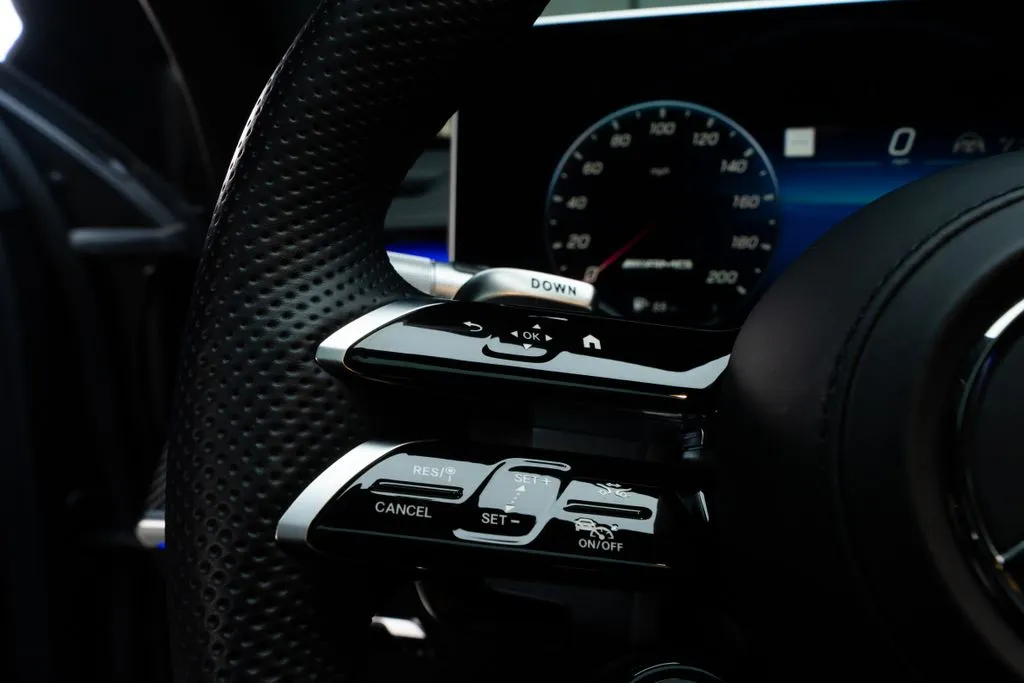 Mercedes-Benz S-Class photo 31