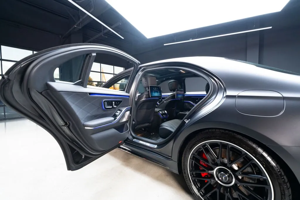 Mercedes-Benz S-Class photo 49