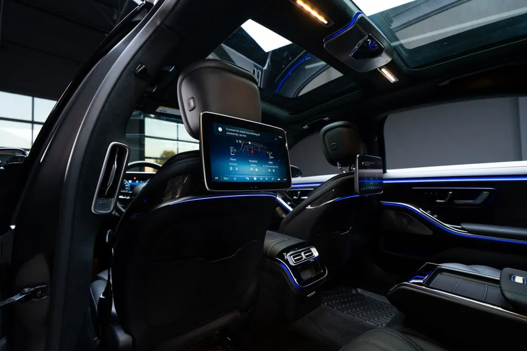 Mercedes-Benz S-Class photo 45