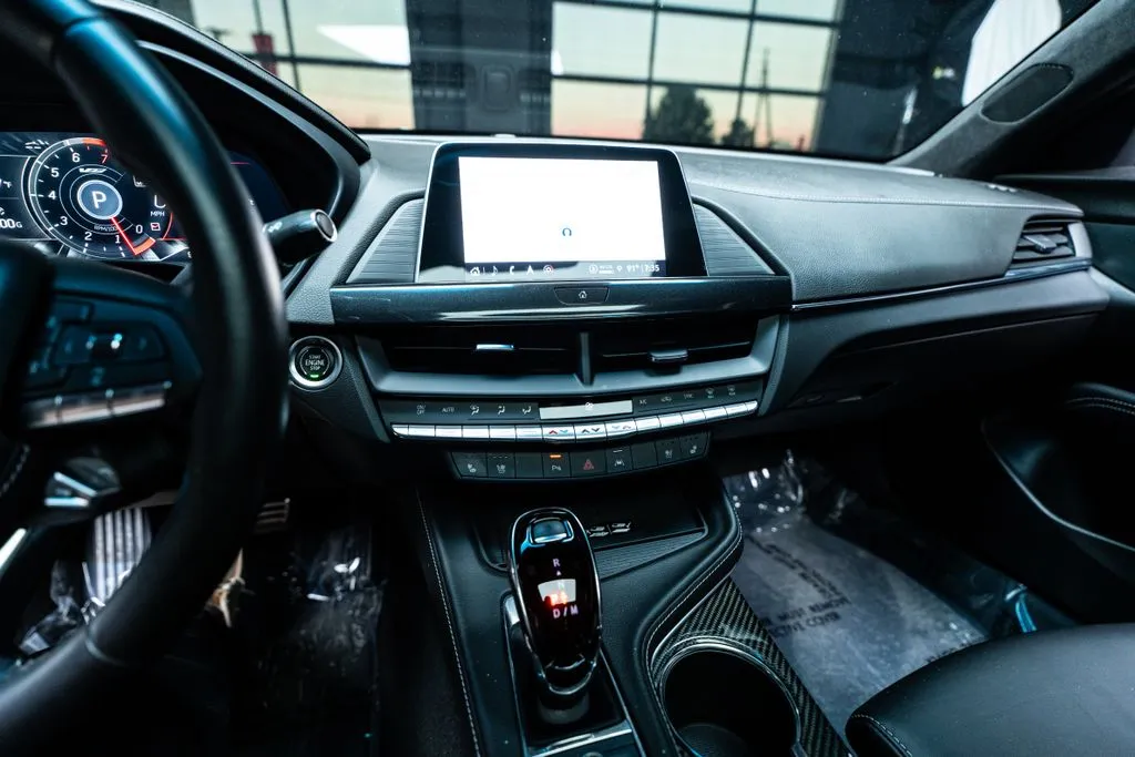 Cadillac CT4 photo 34