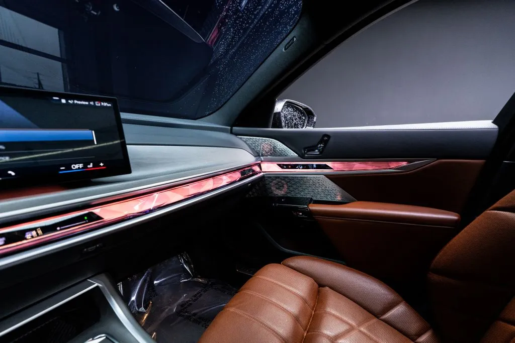BMW i7 photo 31