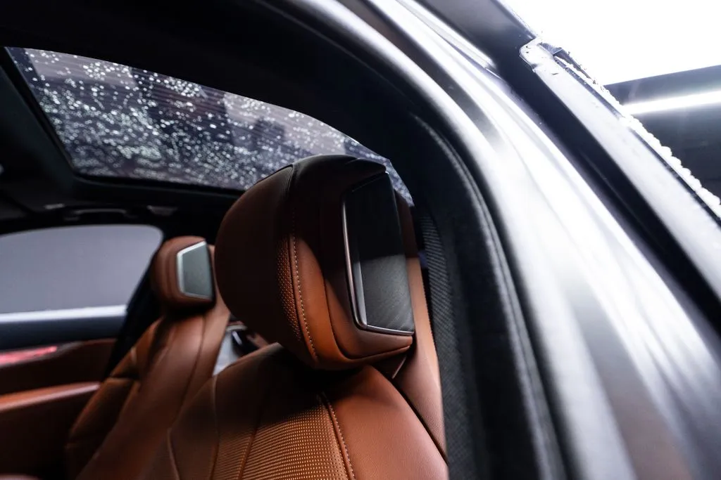 BMW i7 photo 20