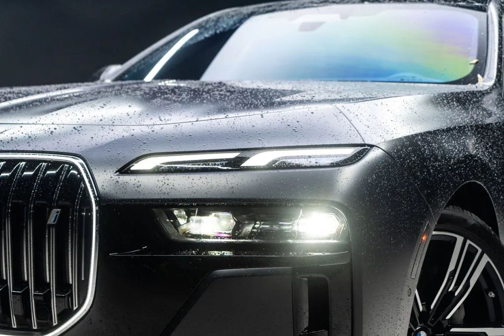 BMW i7 photo 4