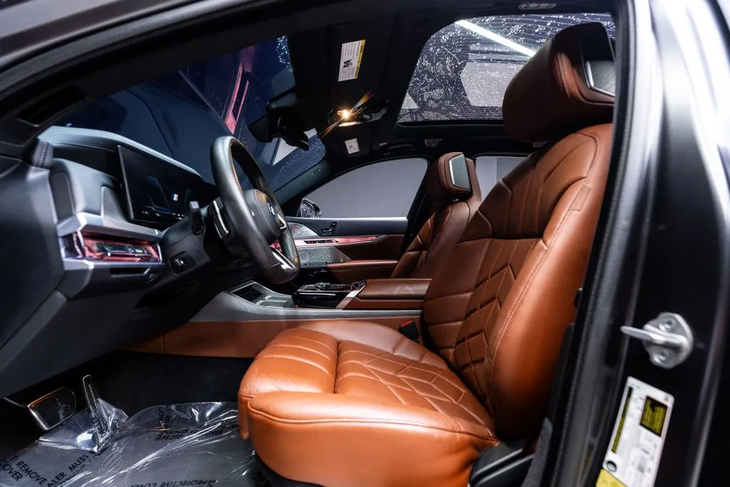 BMW i7 photo 18