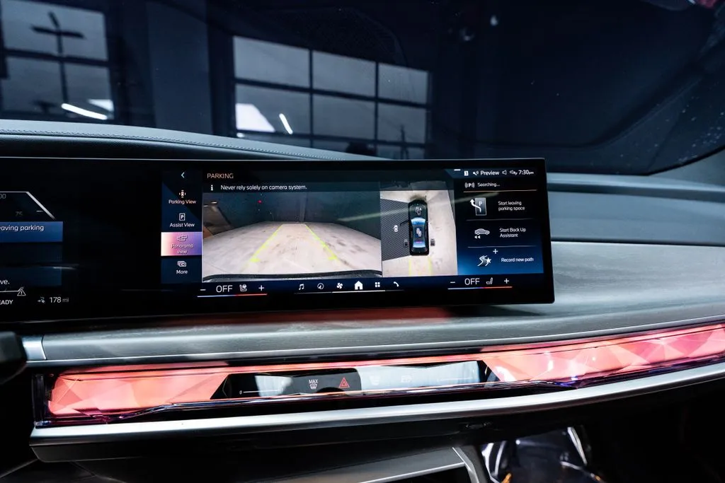 BMW i7 photo 27