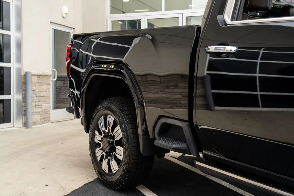 GMC Sierra 3500 HD photo 14