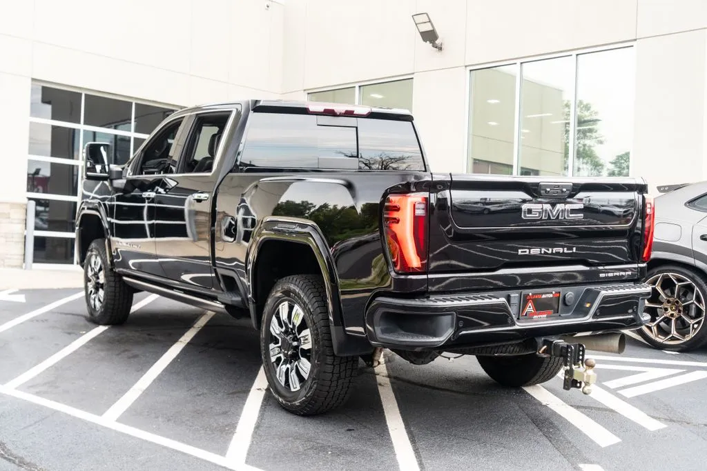 GMC Sierra 3500 HD photo 22