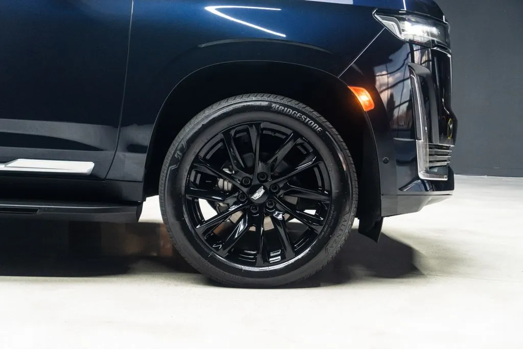 Cadillac Escalade ESV photo 10