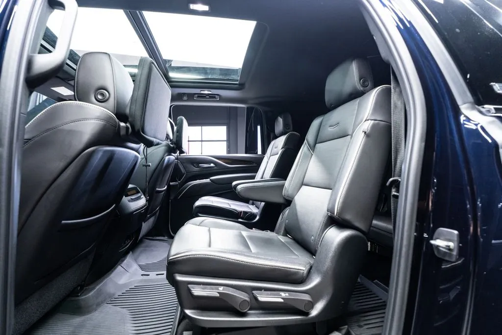Cadillac Escalade ESV photo 50