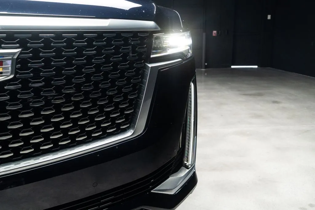 Cadillac Escalade ESV photo 5