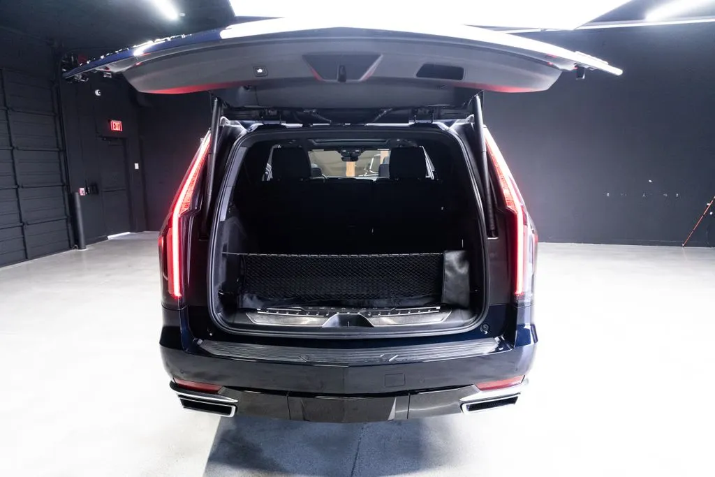 Cadillac Escalade ESV photo 52