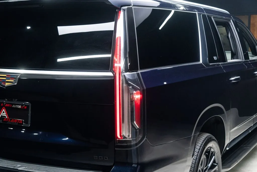 Cadillac Escalade ESV photo 15