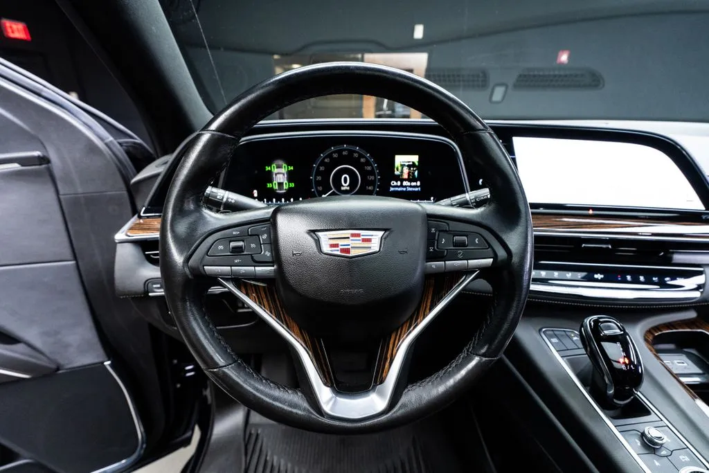 Cadillac Escalade ESV photo 27
