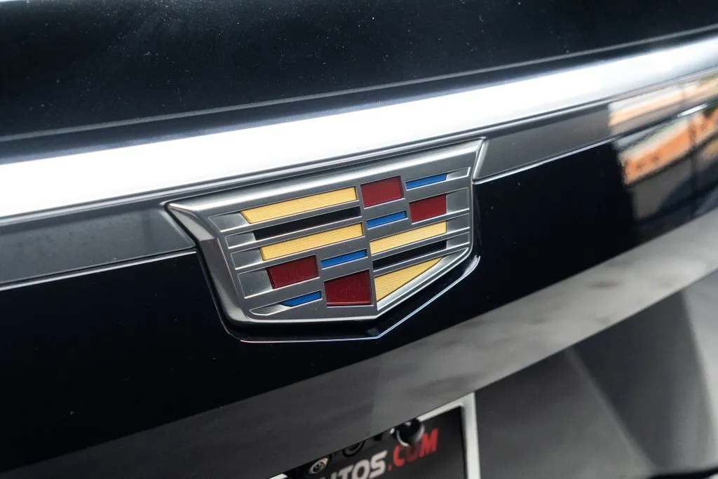 Cadillac Escalade ESV photo 17