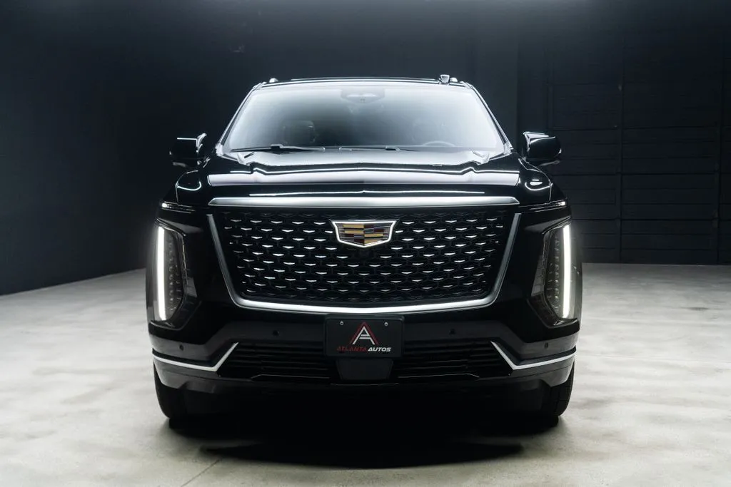 Cadillac Escalade ESV photo 3