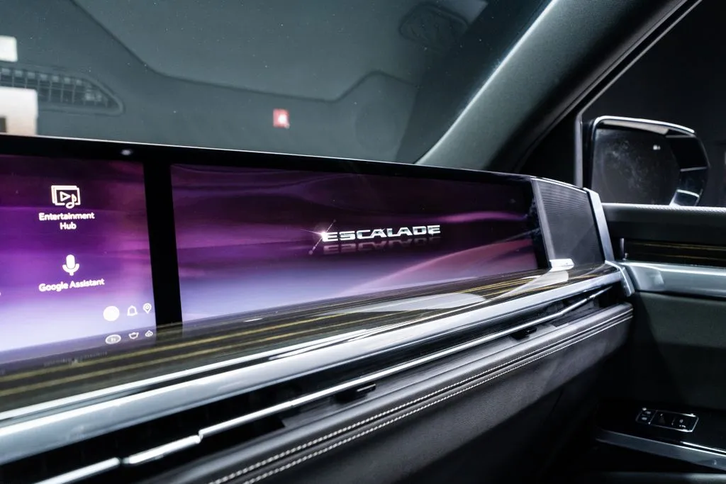 Cadillac Escalade ESV photo 34