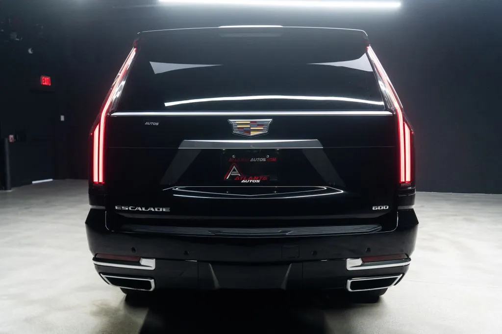 Cadillac Escalade ESV photo 15