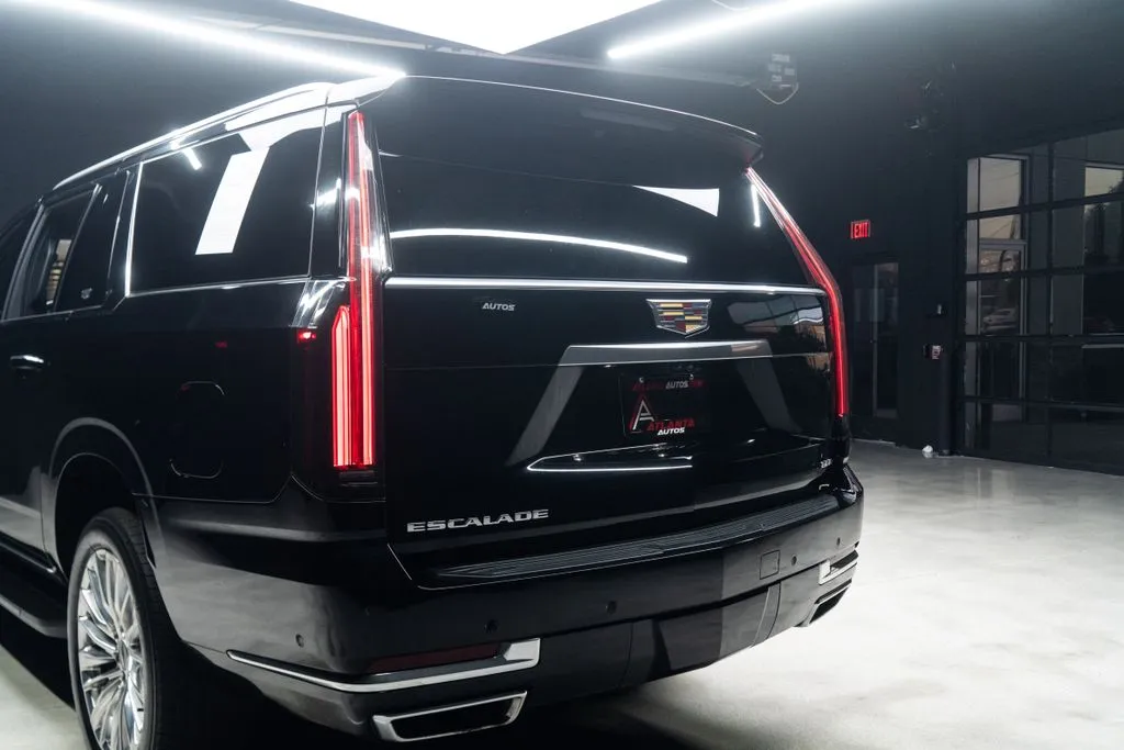 Cadillac Escalade ESV photo 16