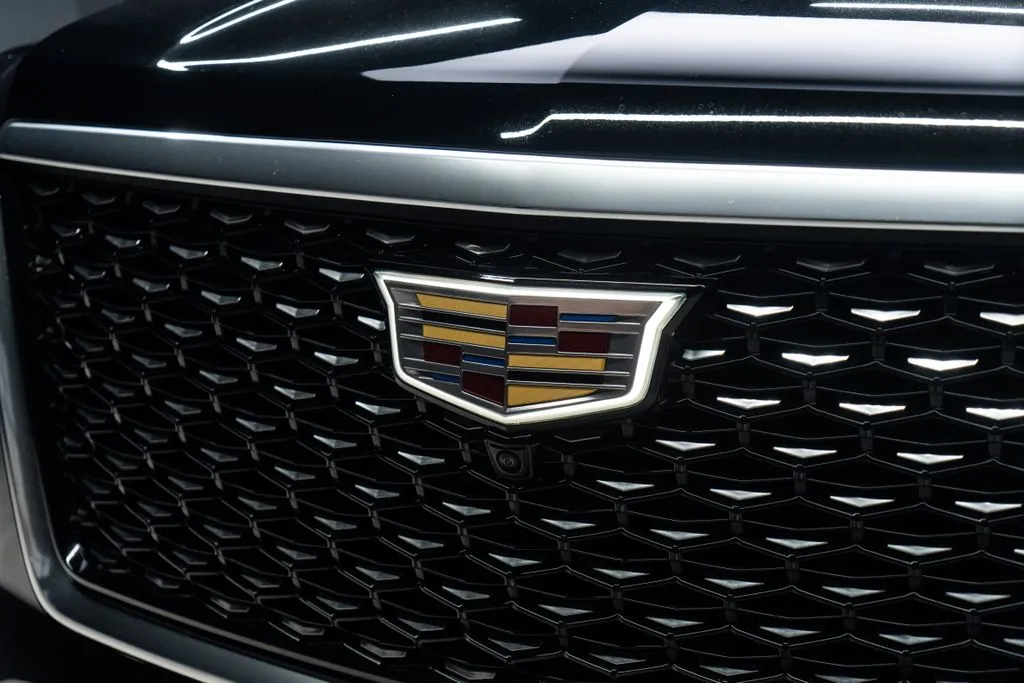 Cadillac Escalade ESV photo 4