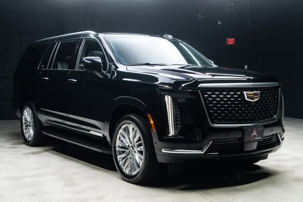 Cadillac Escalade ESV photo 7