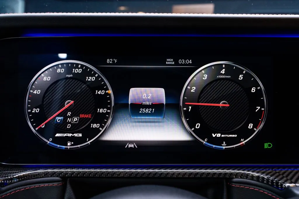 Mercedes-Benz G-Class photo 33