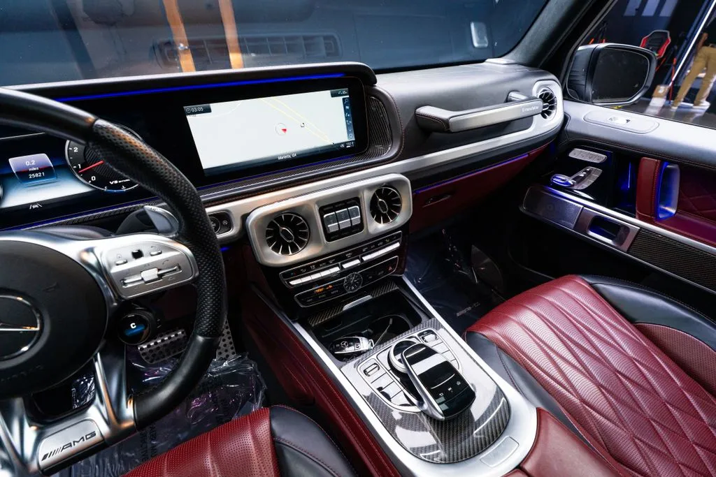Mercedes-Benz G-Class photo 36