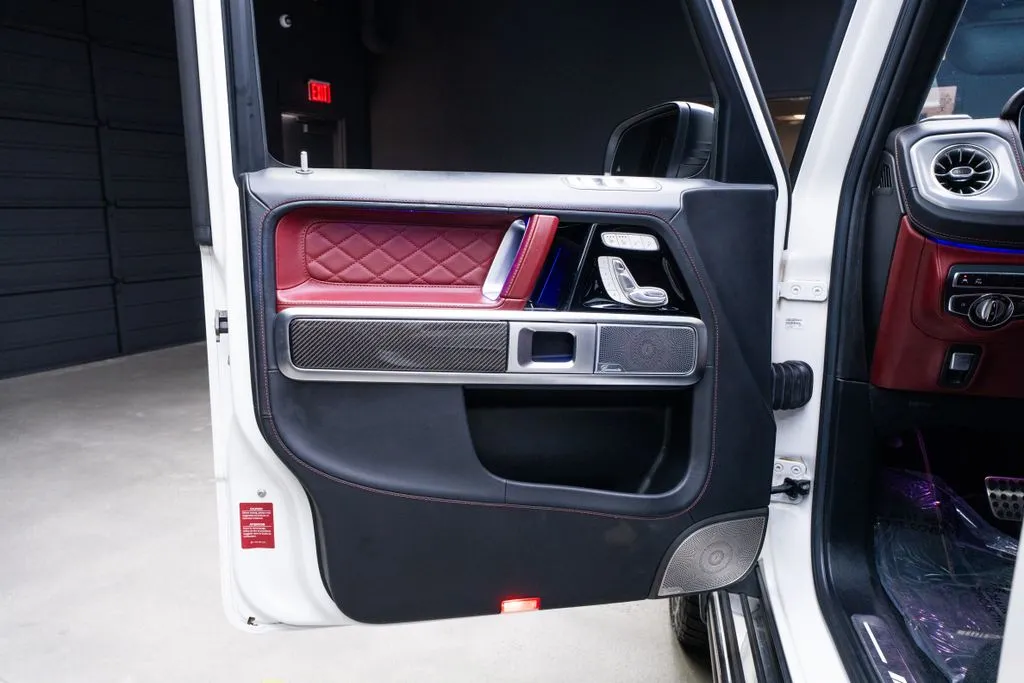 Mercedes-Benz G-Class photo 25