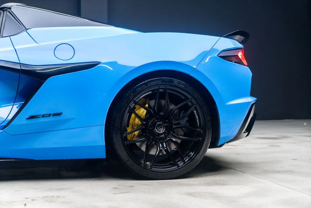 Chevrolet Corvette photo 23