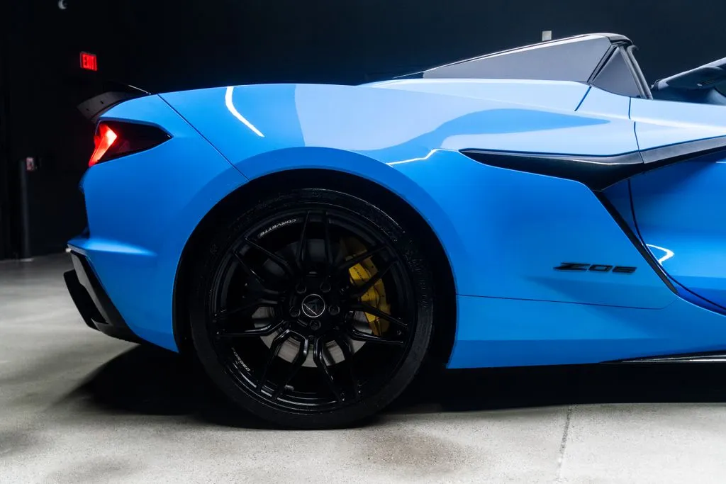 Chevrolet Corvette photo 14