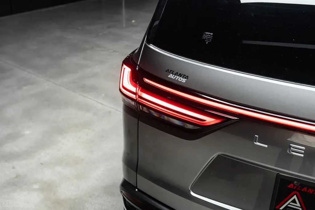Lexus LX photo 20